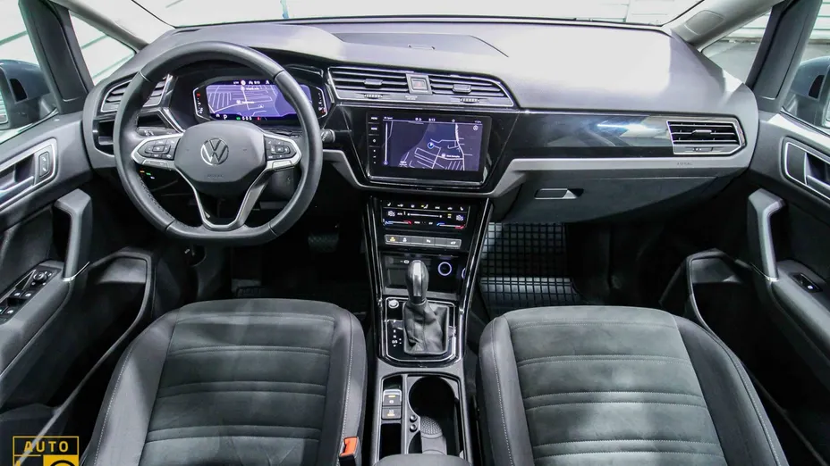 VOLKSWAGEN Touran -