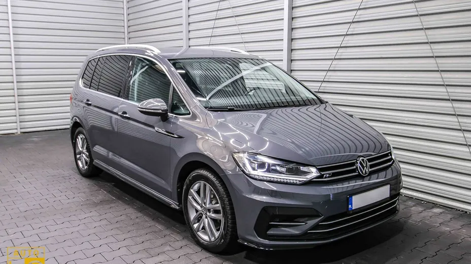 VOLKSWAGEN Touran -