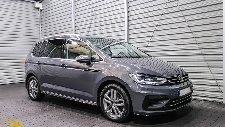VOLKSWAGEN Touran -