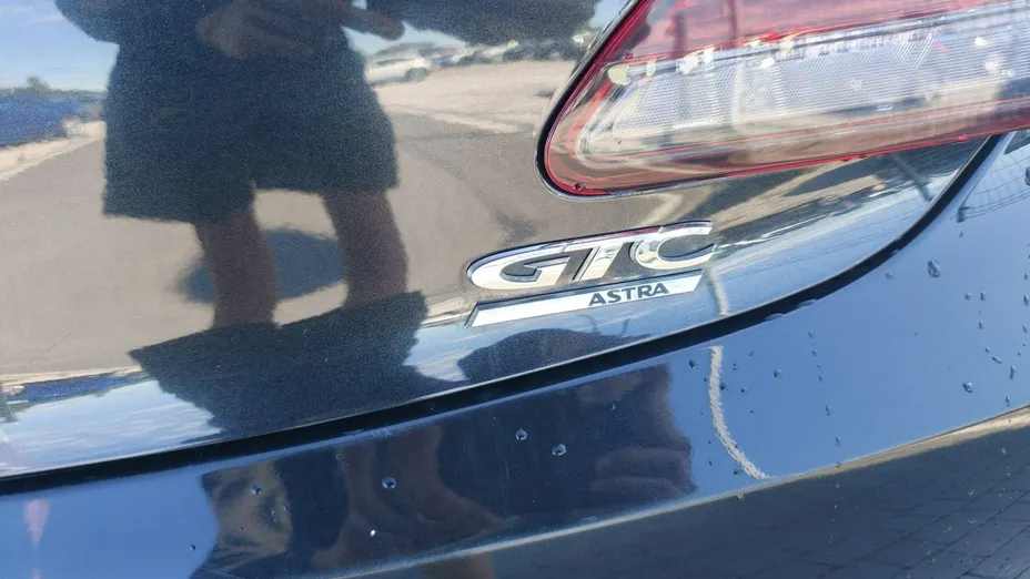 OPEL Astra -