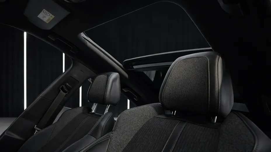 PEUGEOT 3008 -