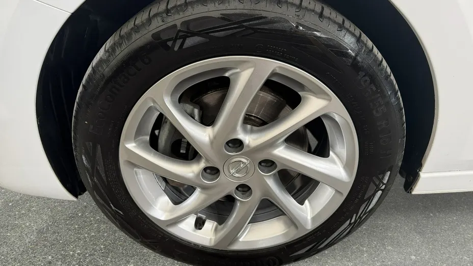 OPEL Corsa -