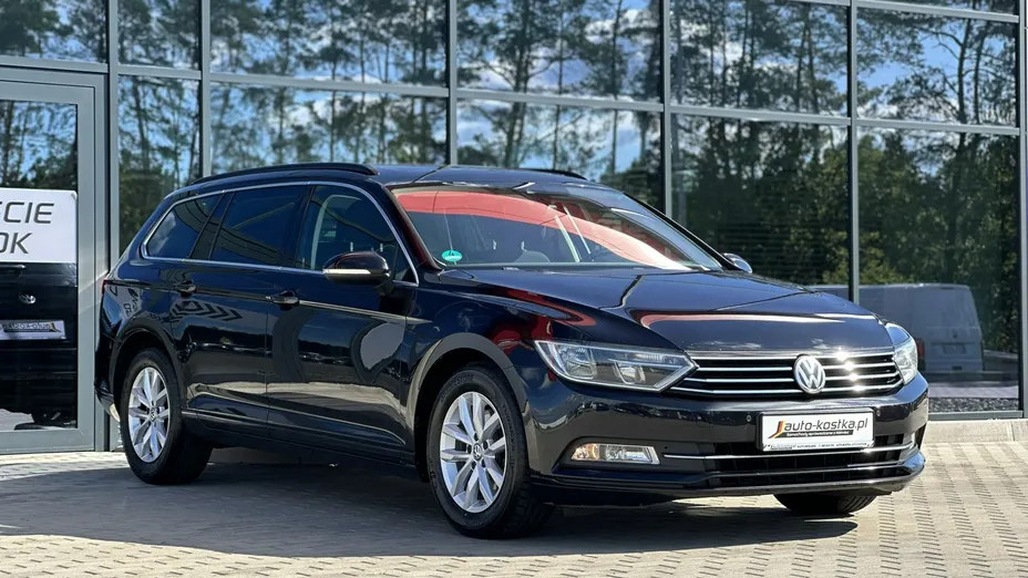 VOLKSWAGEN Passat -