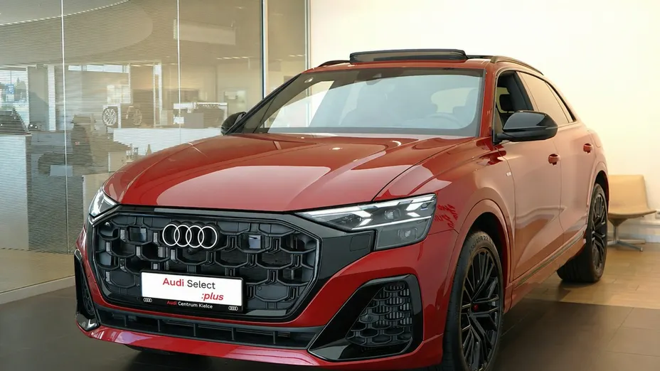 AUDI Q8 -