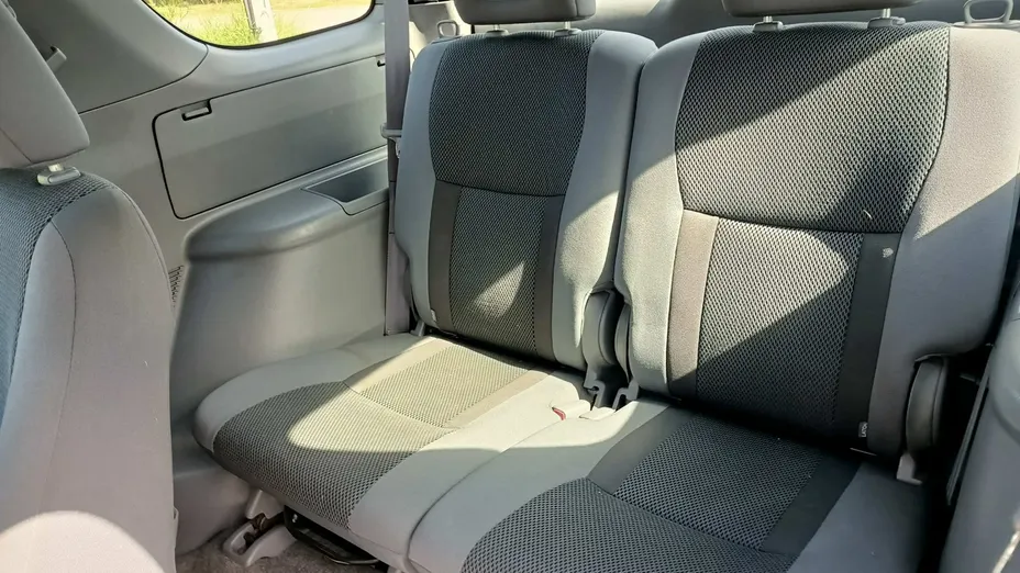 TOYOTA RAV4 -
