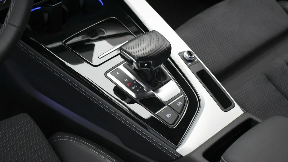 AUDI A4 -