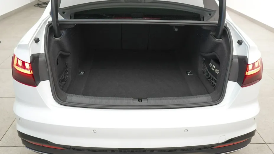 AUDI A4 -