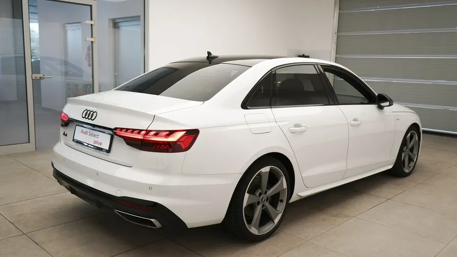 AUDI A4 -
