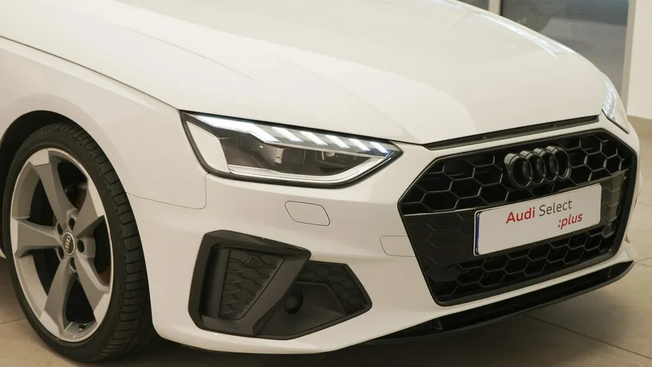 AUDI A4 -