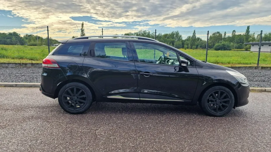 RENAULT Clio -