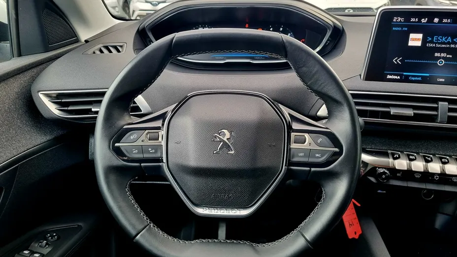 PEUGEOT 3008 -