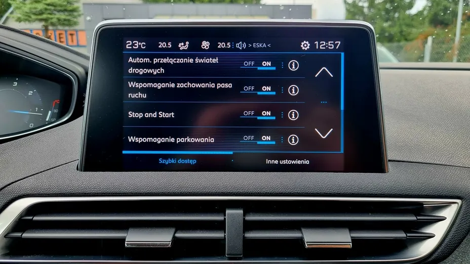 PEUGEOT 3008 -