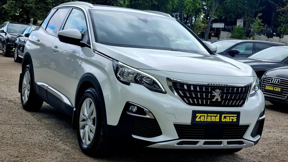 PEUGEOT 3008 -