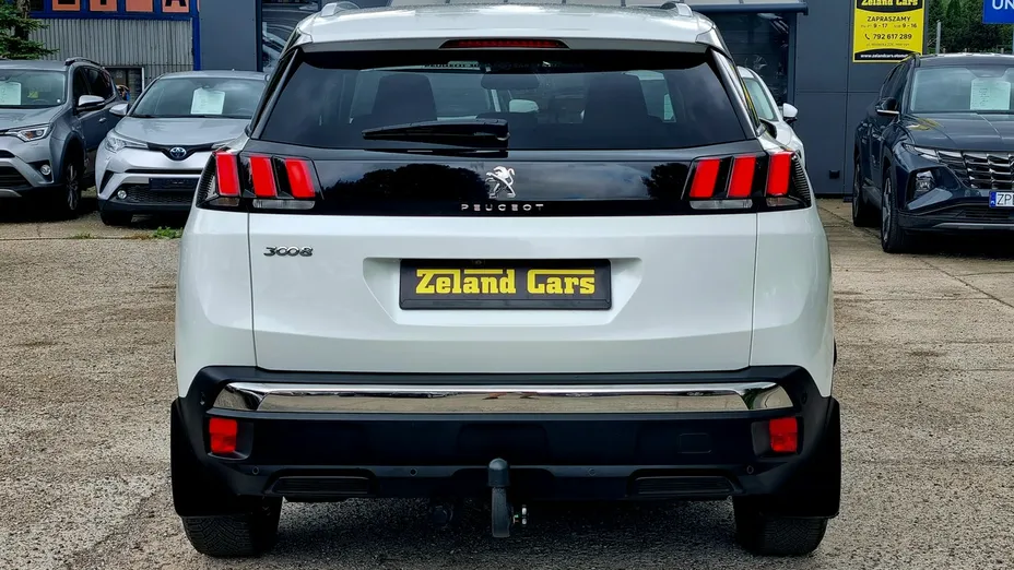 PEUGEOT 3008 -