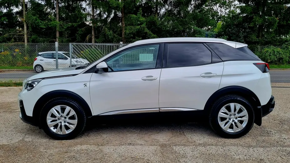 PEUGEOT 3008 -