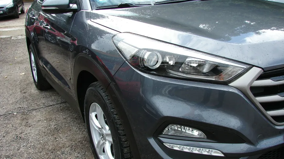 HYUNDAI Tucson -