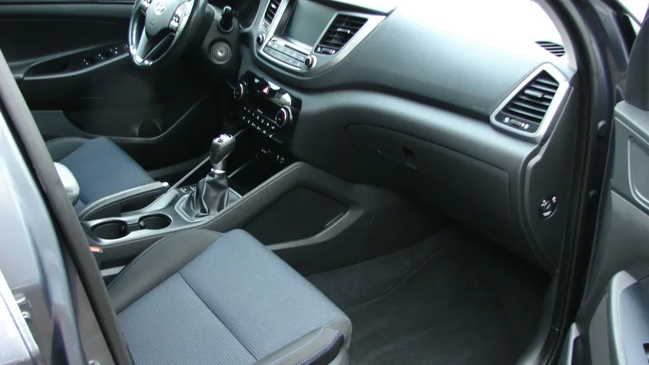 HYUNDAI Tucson -