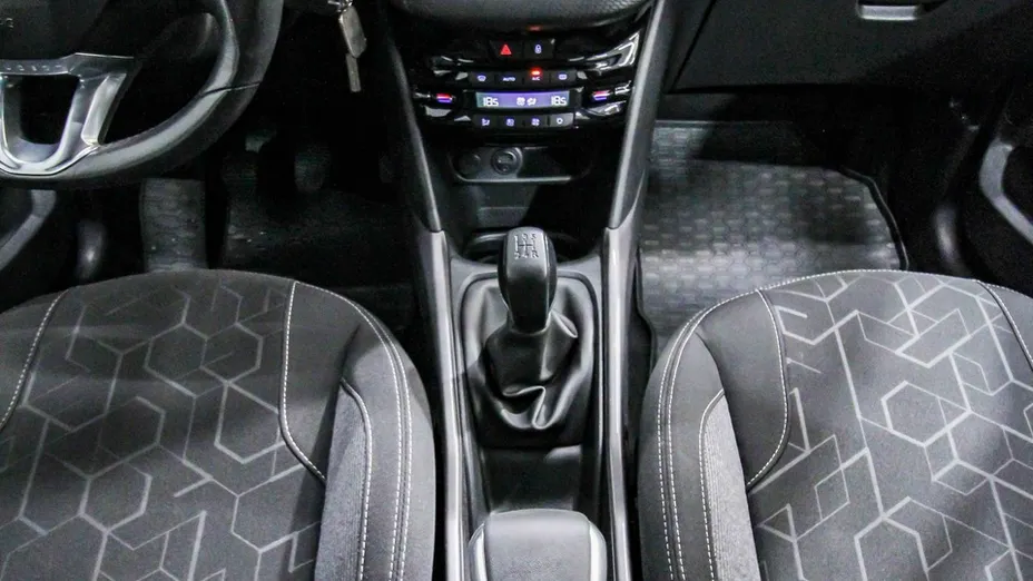 PEUGEOT 2008 -