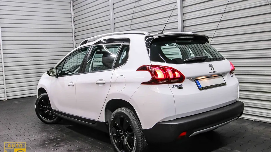 PEUGEOT 2008 -