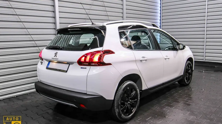 PEUGEOT 2008 -