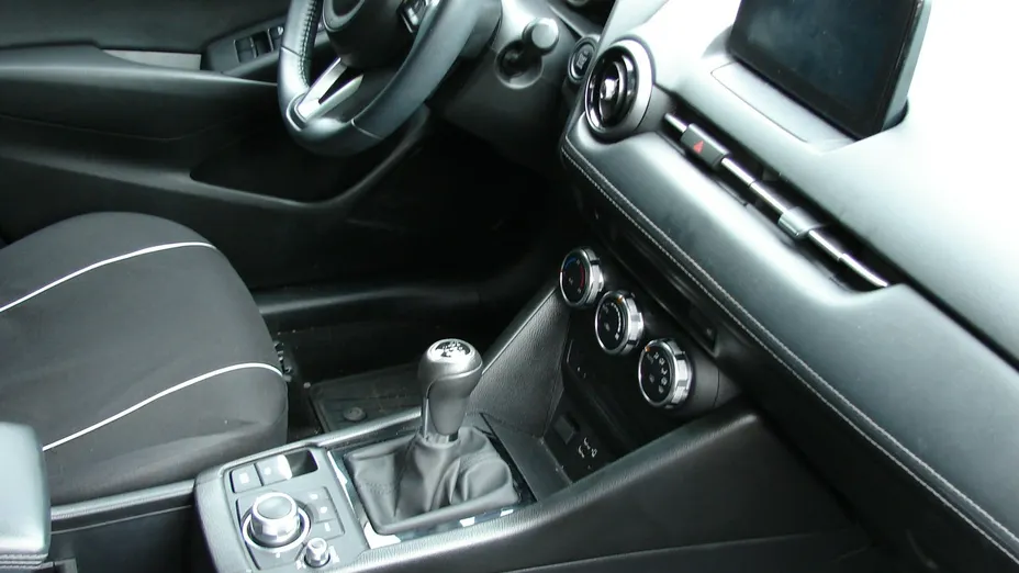MAZDA CX-3 -