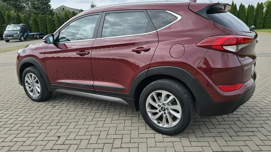 HYUNDAI Tucson -