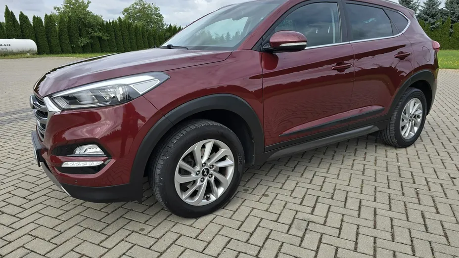 HYUNDAI Tucson -