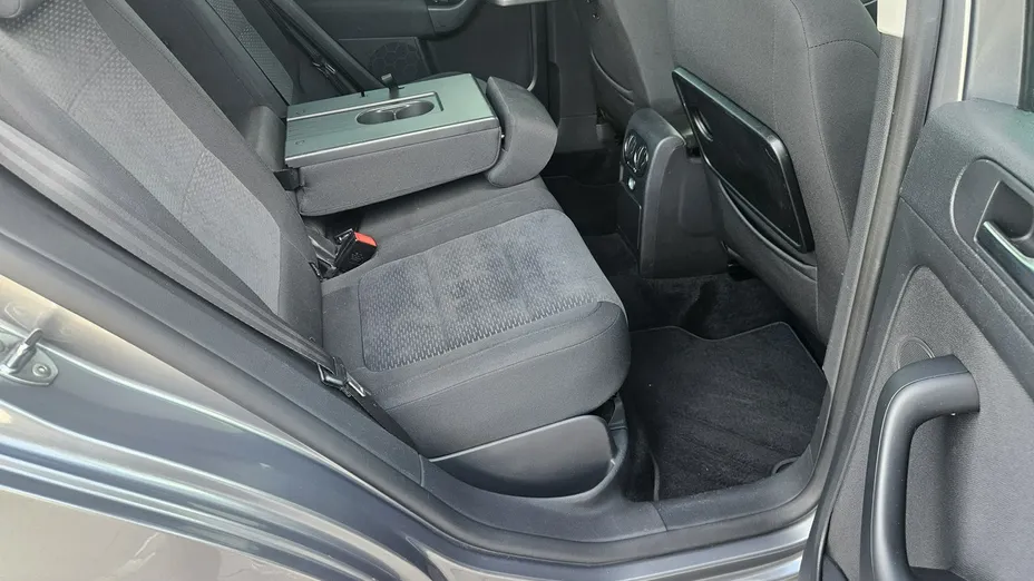 VOLKSWAGEN Golf Plus -
