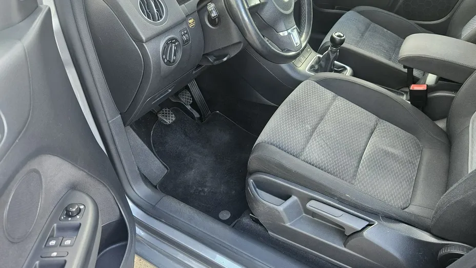 VOLKSWAGEN Golf Plus -