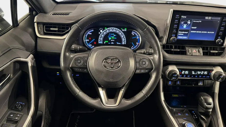 TOYOTA RAV4 -