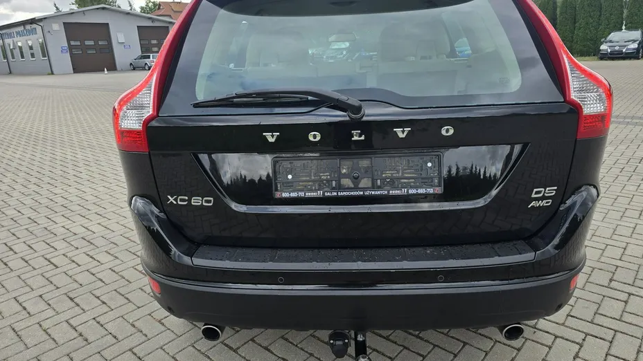 VOLVO XC60 -