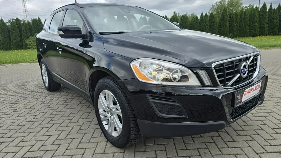 VOLVO XC60 -