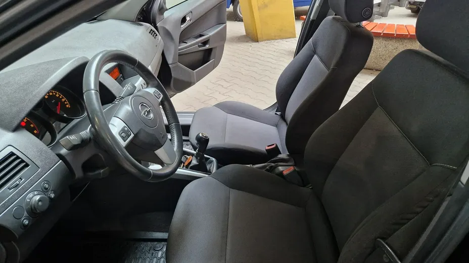 OPEL Astra -