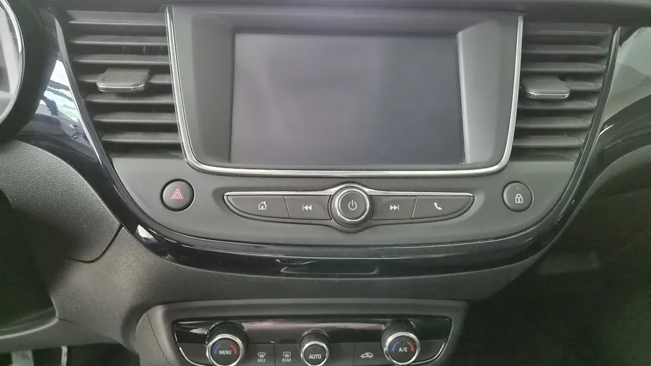 OPEL Crossland X -