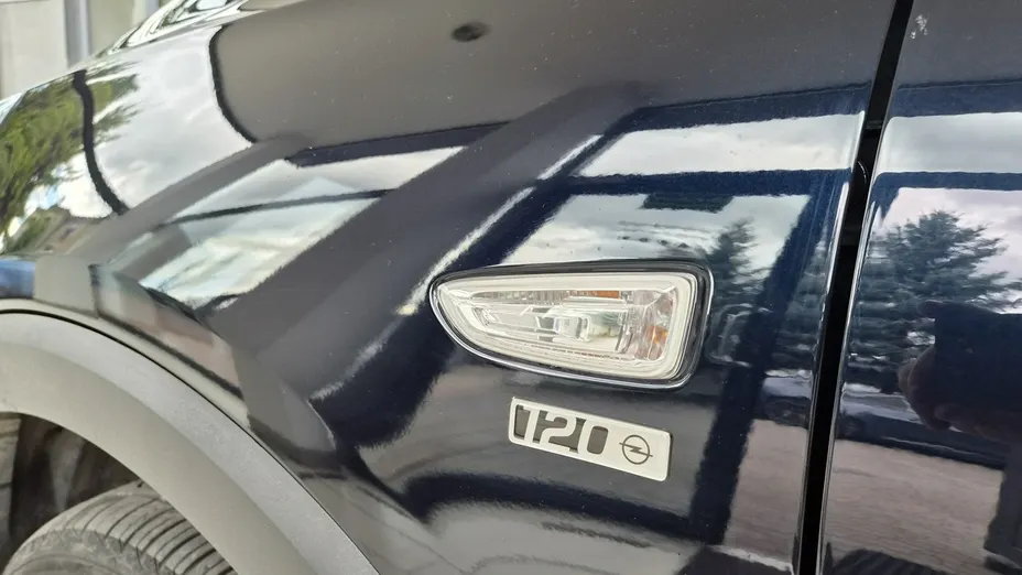 OPEL Crossland X -