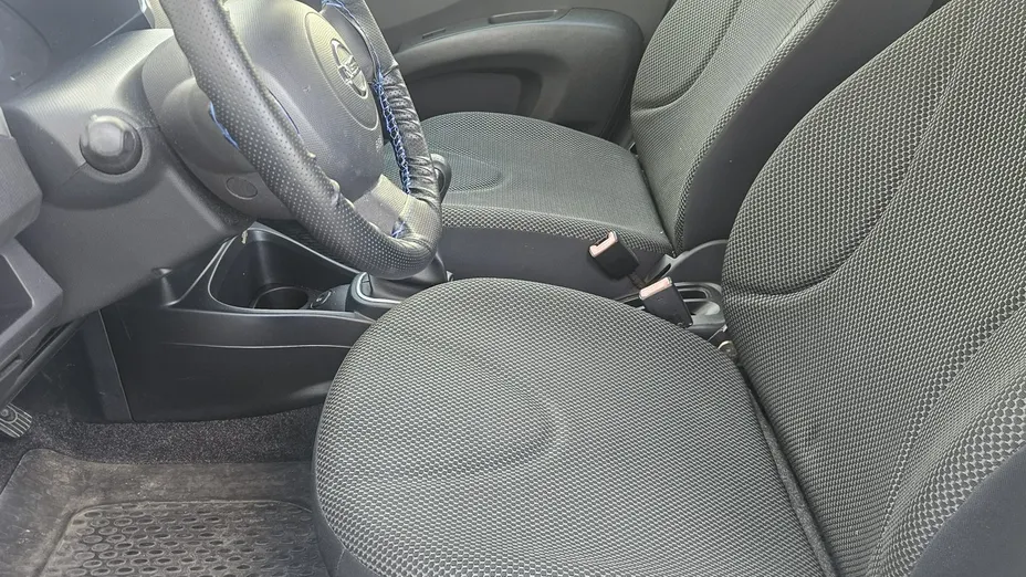 NISSAN Micra -