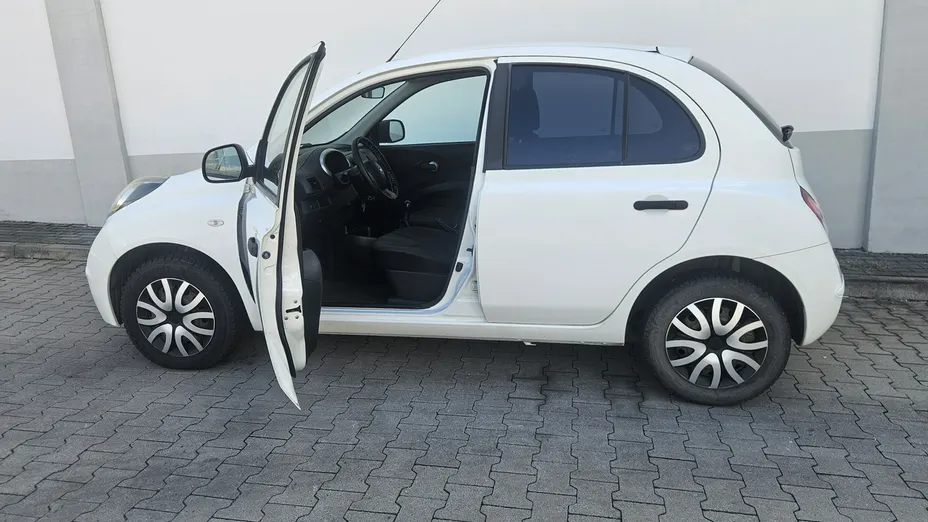 NISSAN Micra -