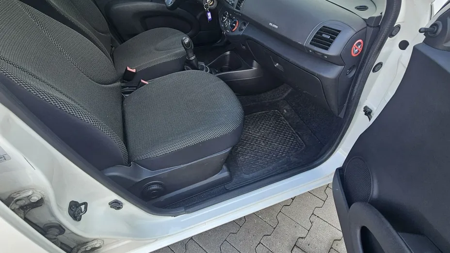 NISSAN Micra -