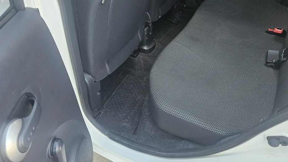 NISSAN Micra -