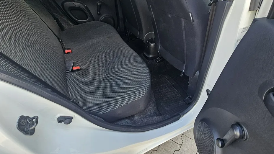 NISSAN Micra -