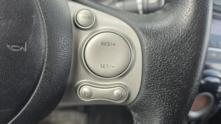 NISSAN Micra -