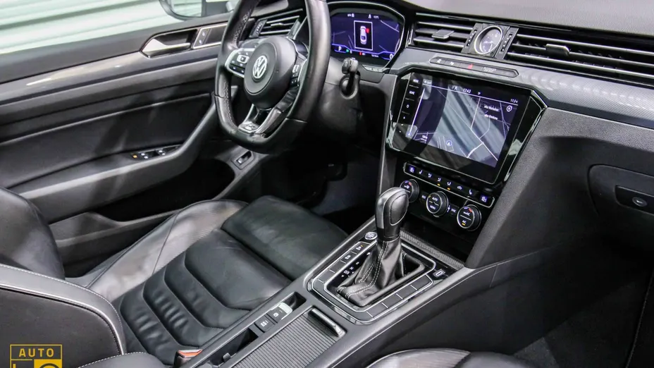 VOLKSWAGEN Arteon -