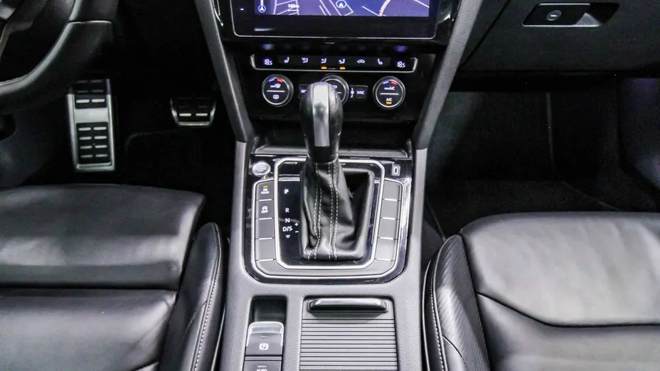 VOLKSWAGEN Arteon -