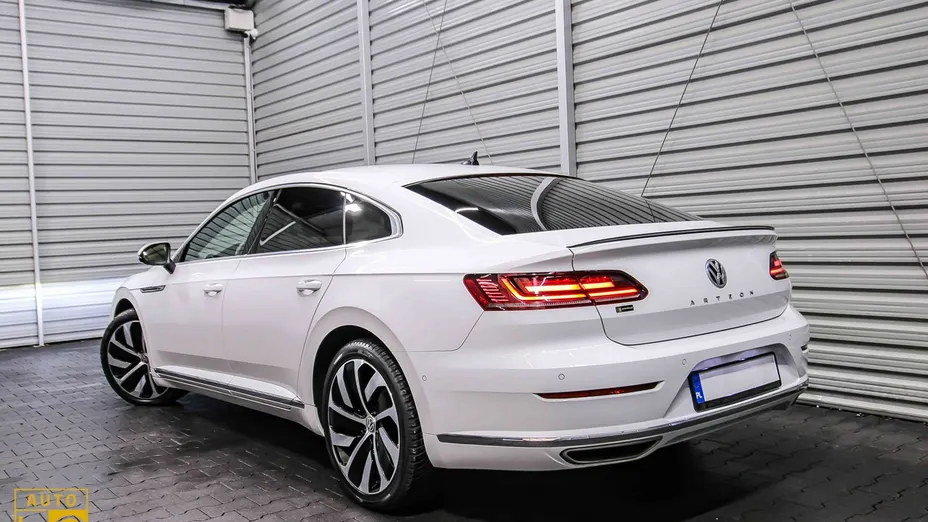VOLKSWAGEN Arteon -