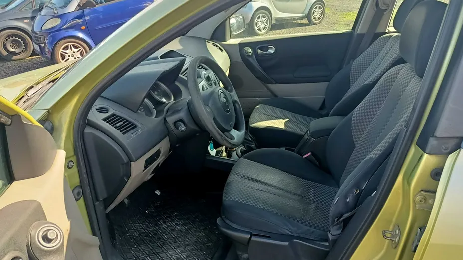 RENAULT Megane -