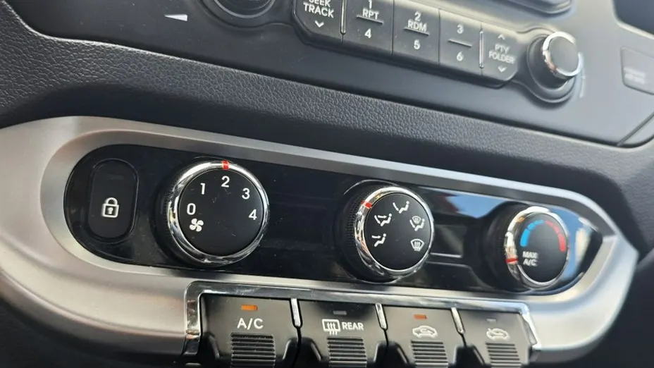 KIA Rio -