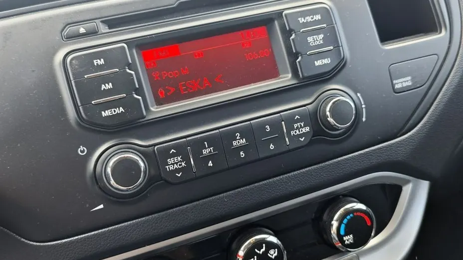 KIA Rio -