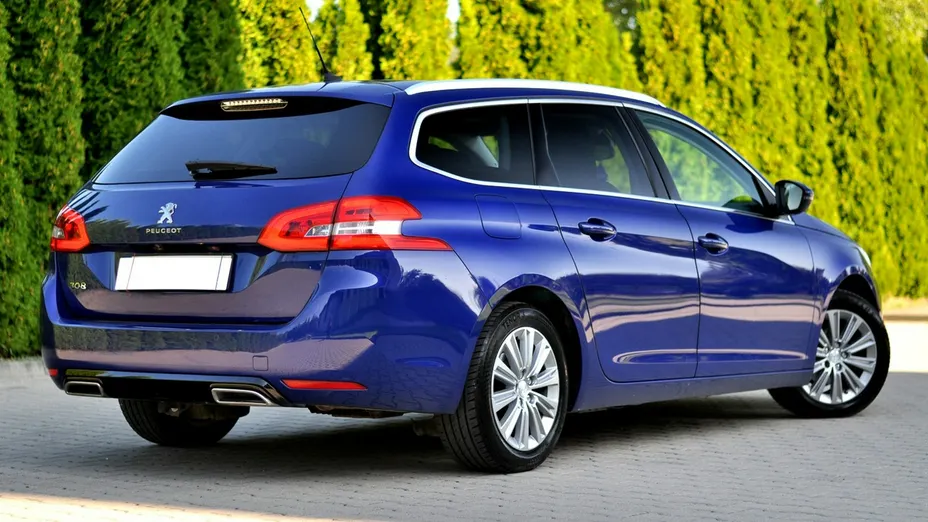 PEUGEOT 308 -