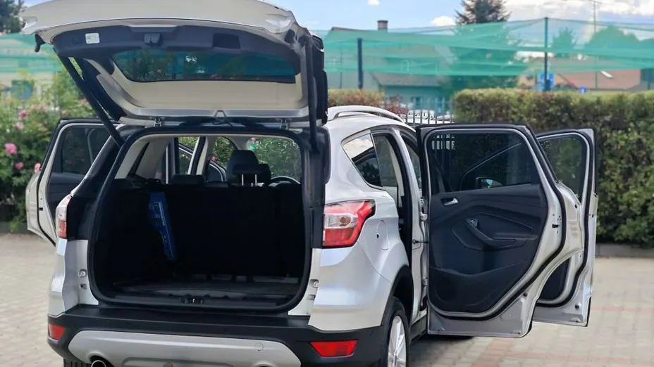 FORD Kuga -