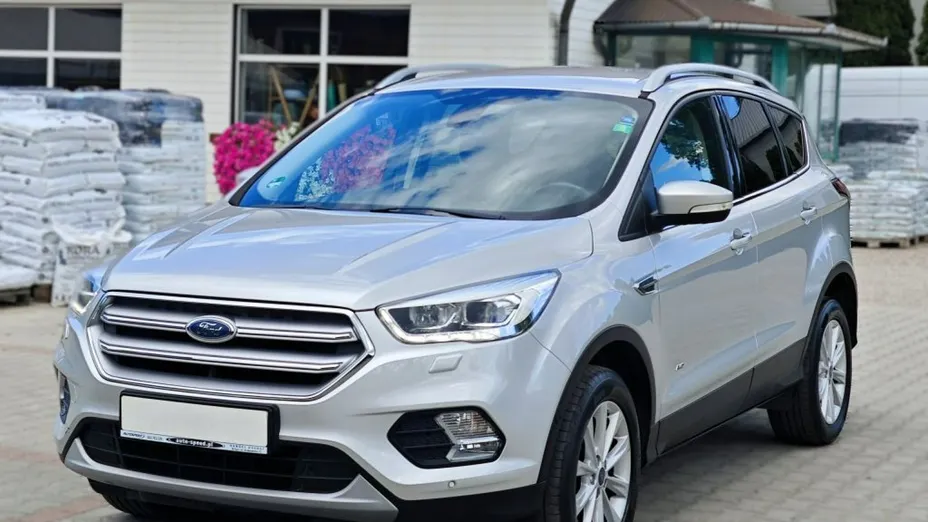 FORD Kuga -